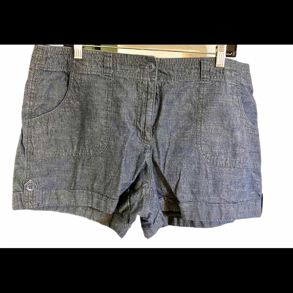 Ann Taylor Loft Chino Shorts size 16